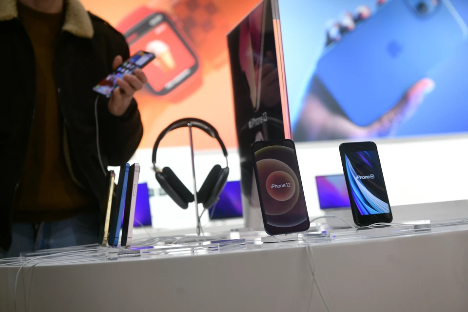 Apple представила iOS 27 и голосового помощника Siri на основе ИИ