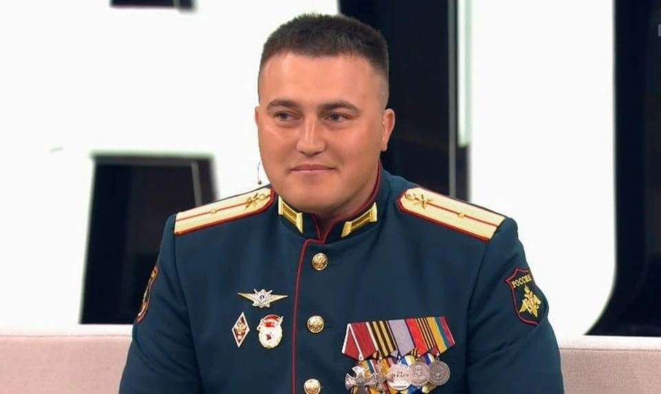 Михаила студия встретила громкими аплодисментами Фото: кадр программы "Малахов"