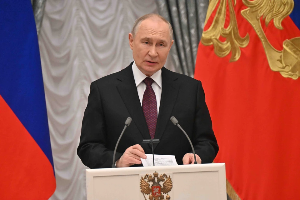 Путин провел встречу с премьер-министром Малайзии в Казани