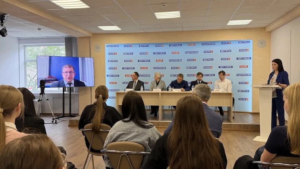Участники круглого стола обсудили методы борьбы с мошенниками, использующими социальную инженерию.