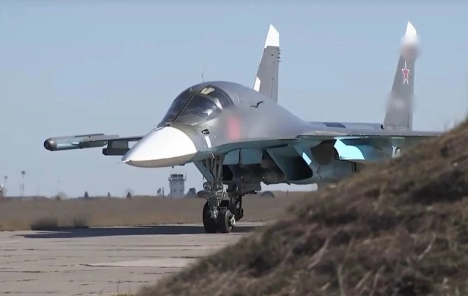Су-34 ударили по пунктам управления дронами ВСУ в трех населенных пунктах ДНР