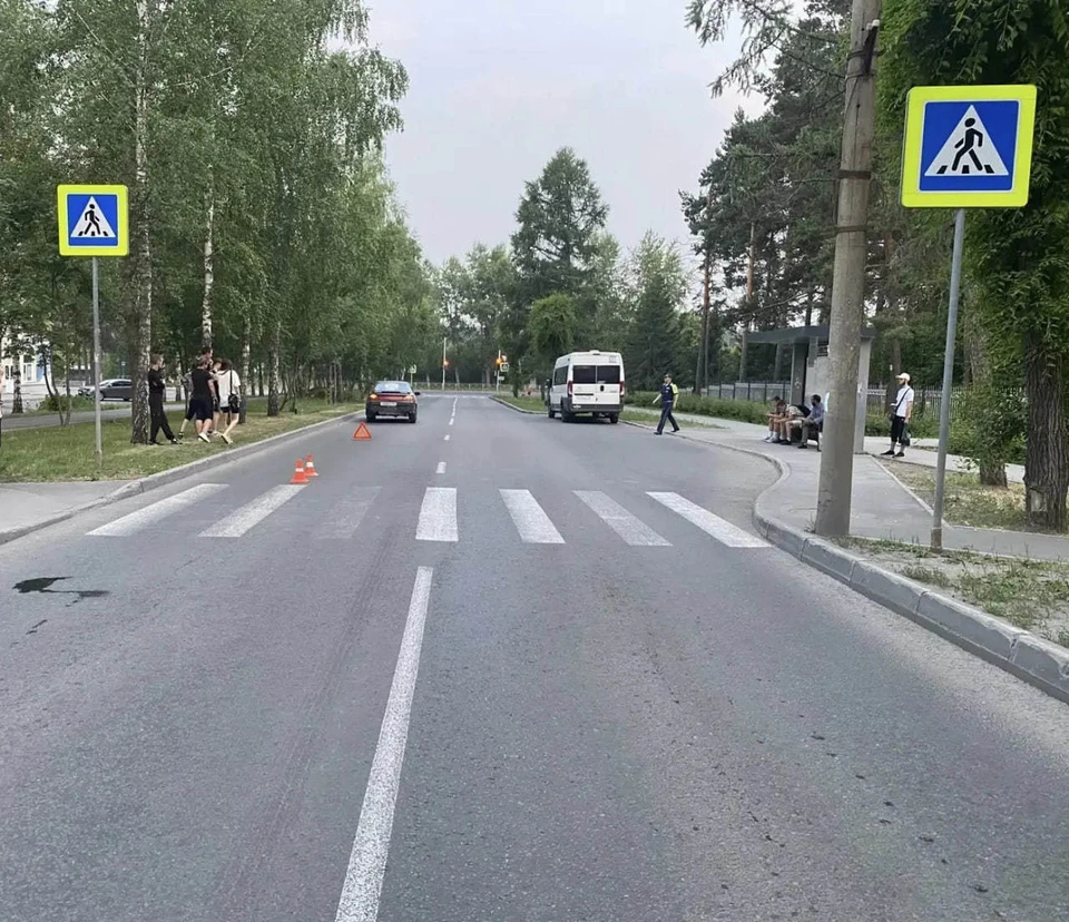 18-летний водитель Toyota Corona сбил пешехода, переходившего проезжую часть по нерегулируемой «зебре». Фото: ГАИ Новосибирской области.