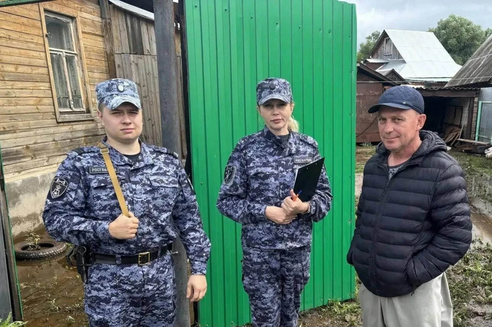 Правоохранители напоминают жителям Бугуруслана и Бугурусланского района о необходимости строгого соблюдения правил безопасности. Фото: Росгвардия Оренбургской области