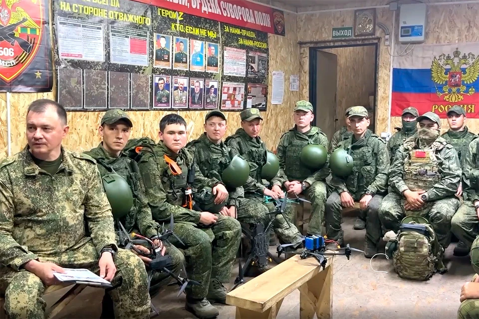В Оренбургской области прошел телемост с участием военнослужащих, задействованных в зоне спецоперации.
