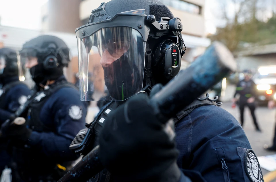 В США женщина застрелила мужчину во время спора о парковке. На фото: полиция США.