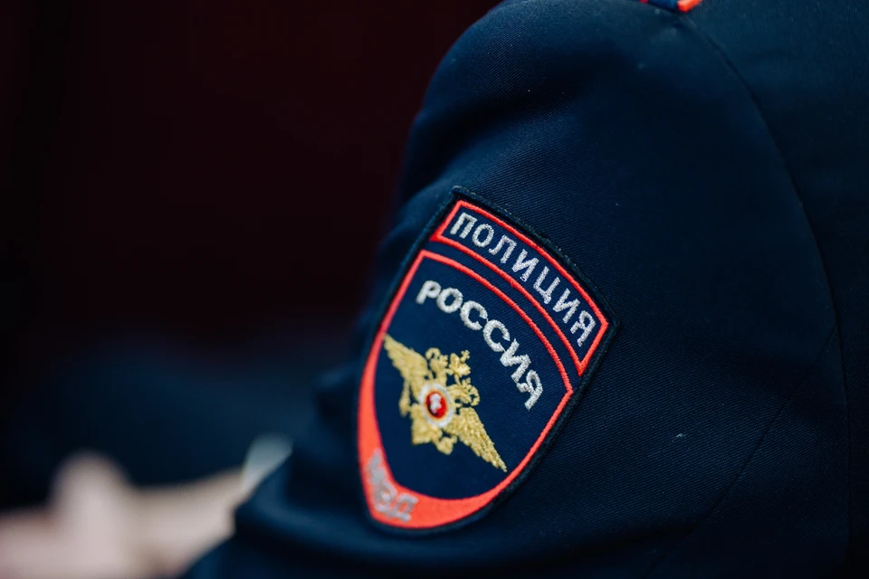 Полиция проверила, живут ли фиктивно прописанные в квартире.