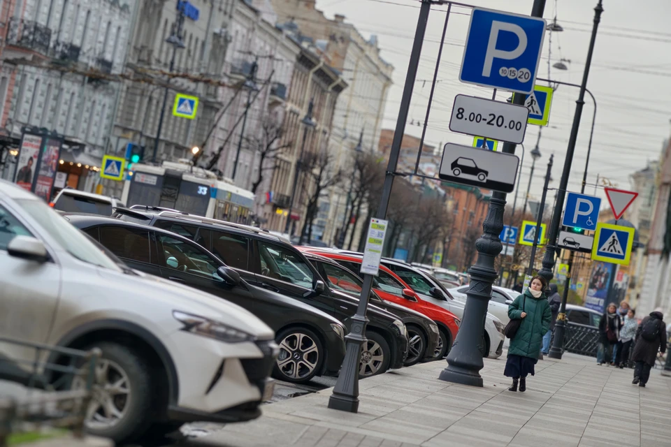 Новых зон платных парковок в 2026 году в Петербурге не ожидается.