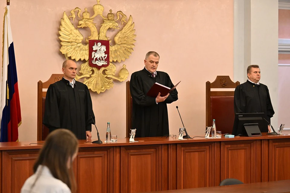 Обзор Верховного суда касается только работы судов. Его задача - показать ошибки, которые были допущены в судебной практике