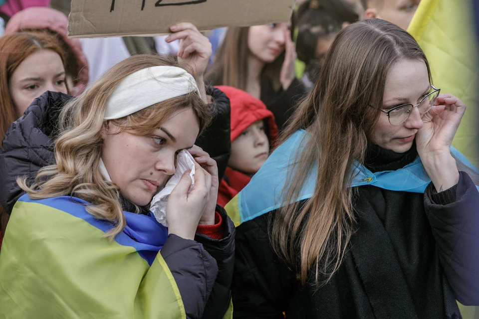 Польские активисты устраивают украинским беженцам «проверку на Бандеру». Фото: Volha Shukaila/Keystone Press Agency/Global Look Press