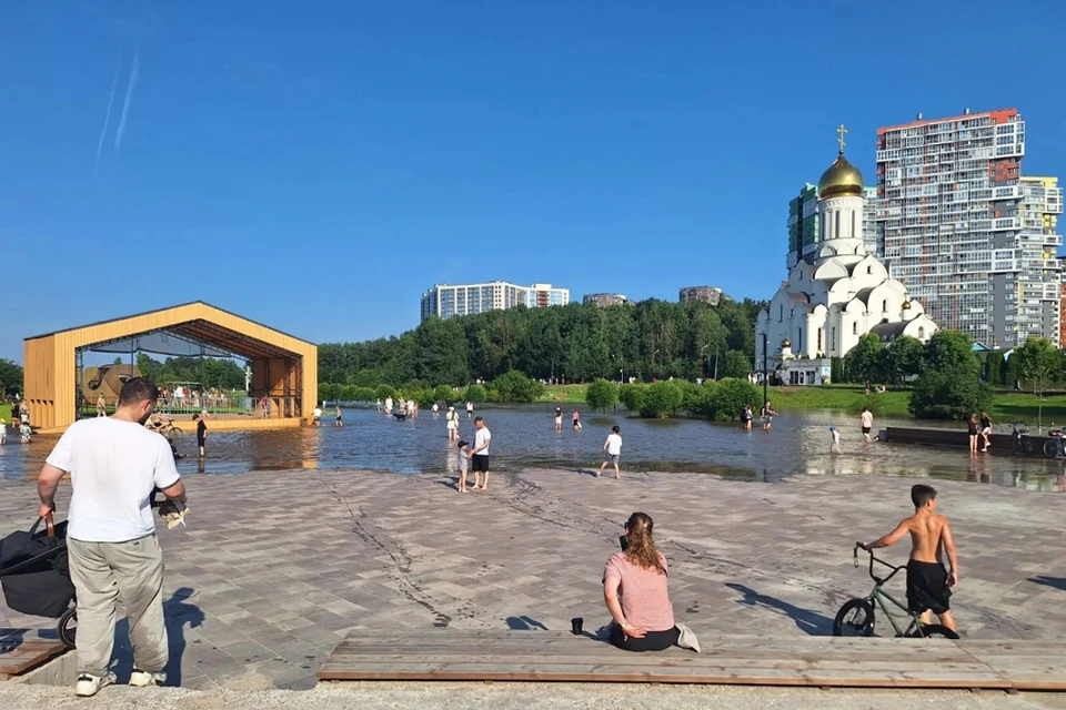 Жители Кудрово столкнулись с последствиями непогоды. Фото: vk.ru/ladozhskaya_drive
