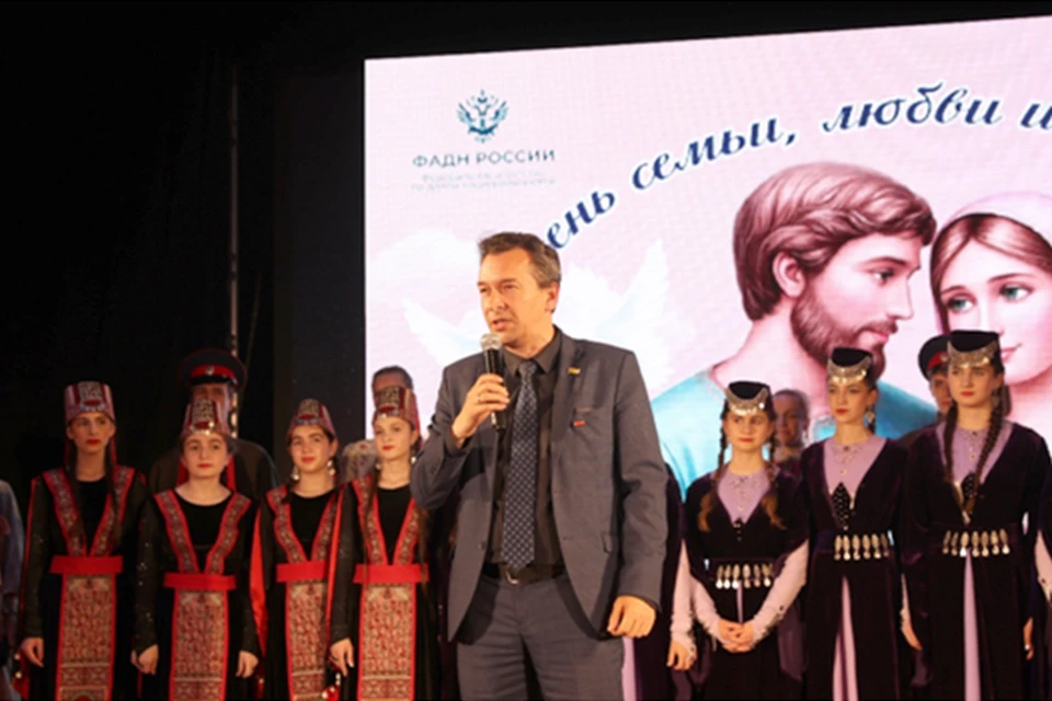 Сергей Таланов: поддержка семейных ценностей должна быть постоянной и системной. ФОТО: Региональное отделение ОГО «Ассамблея народов России» Ярославской области