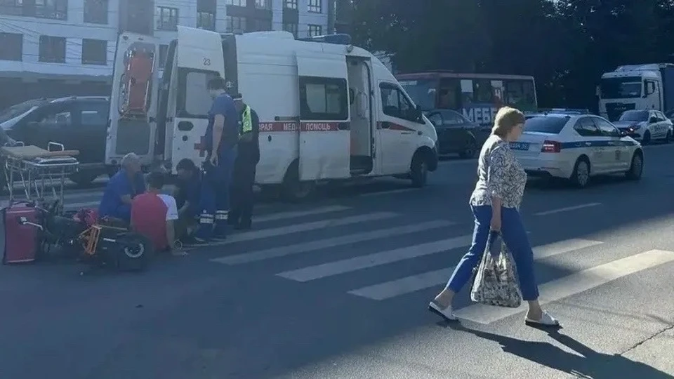 На Куйбышевском шоссе в Рязани «Тойота» столкнулась с электровелосипедом. Фото: УМВД по Рязанской области.