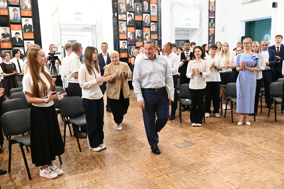 Губернатор пообщался с лучшими выпускниками региона