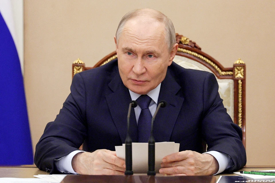Поздравление президента Владимира Путина с Днем Военно-морского флота