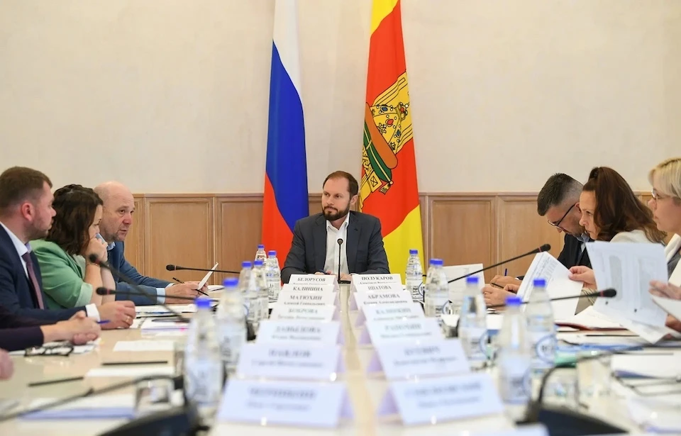 Глава Тверской области Виталий Королев утвердил финансирование премий для стобалльников и выплат врачам проекта «Здоровье Верхневолжья».