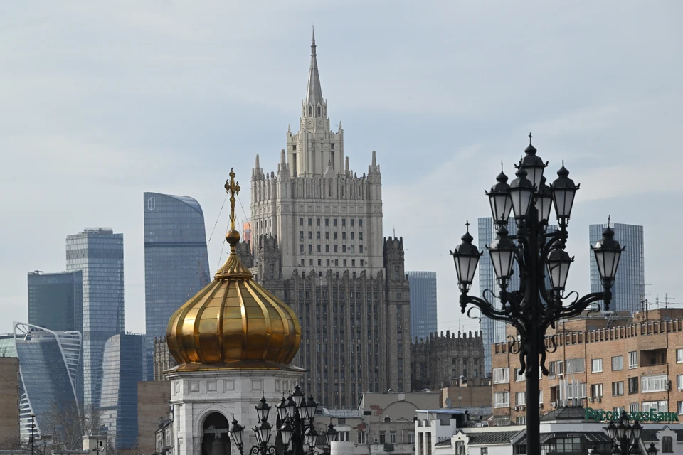 Захарова ответила Мерцу на призыв депортировать мигрантов из Евросоюза