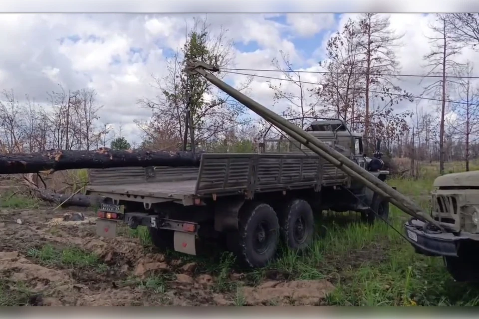 Бойцы постоянно строят блиндажи и землянки на Запорожье. Фото: Народный фронт Запорожской области