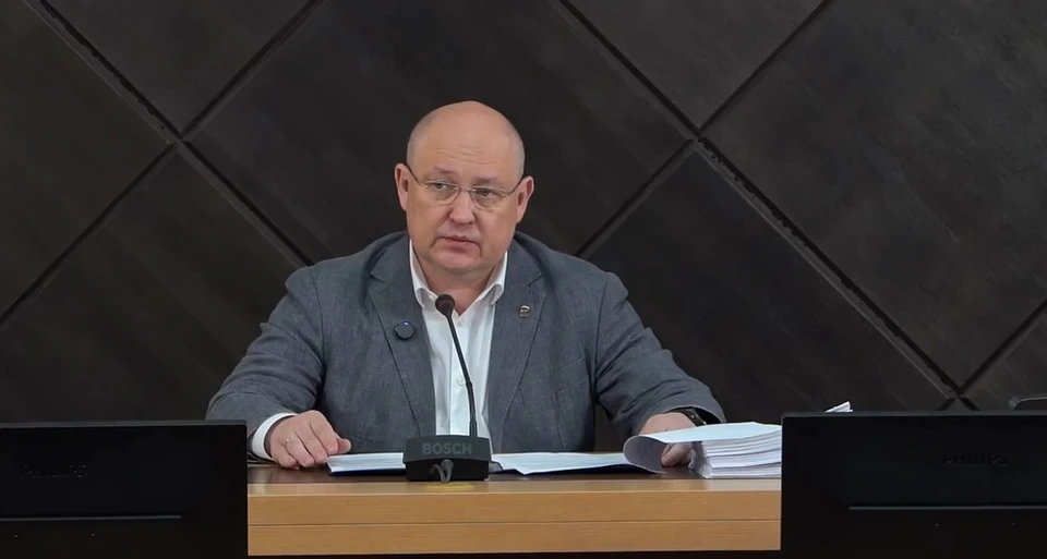 Губернатор Севастополя сообщил, что с 1 сентября все городские школы будут работать исключительно в очном формате. Фото: Пресс-служба губернатора Севастополя, max.ru/razvozhaev