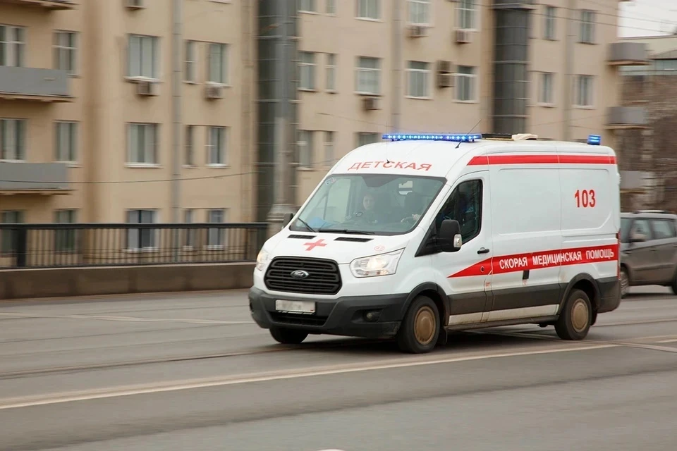 13-летний школьник на самокате врезался в авто в Зеленограде и попал в больницу