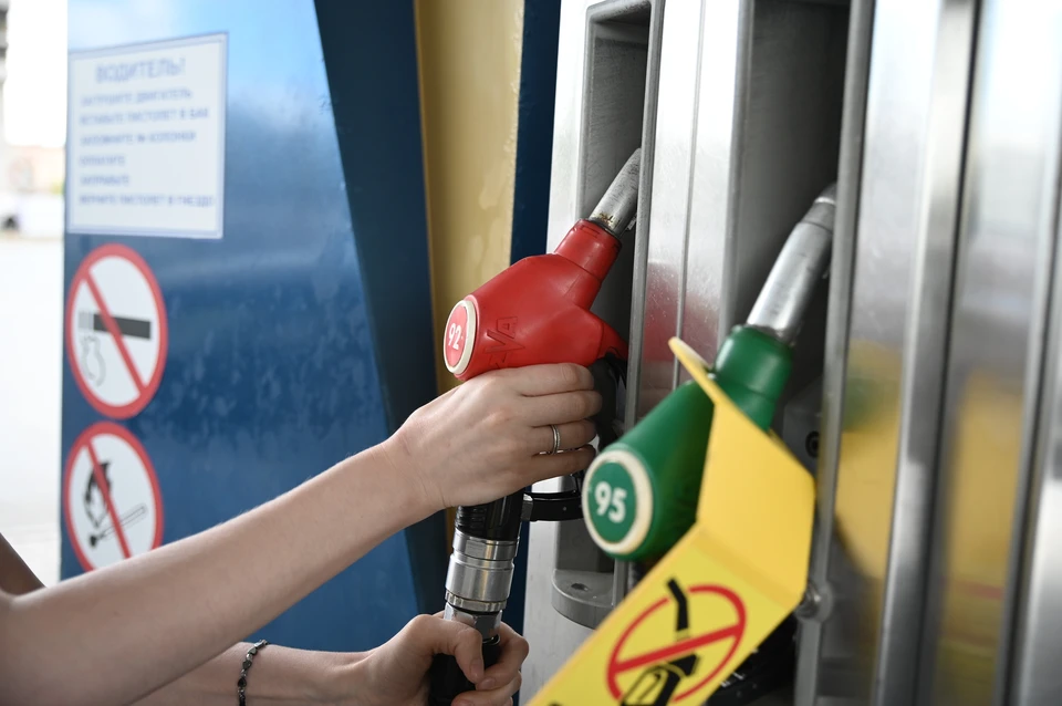 В потребительскую тару топливо почти не отпускают