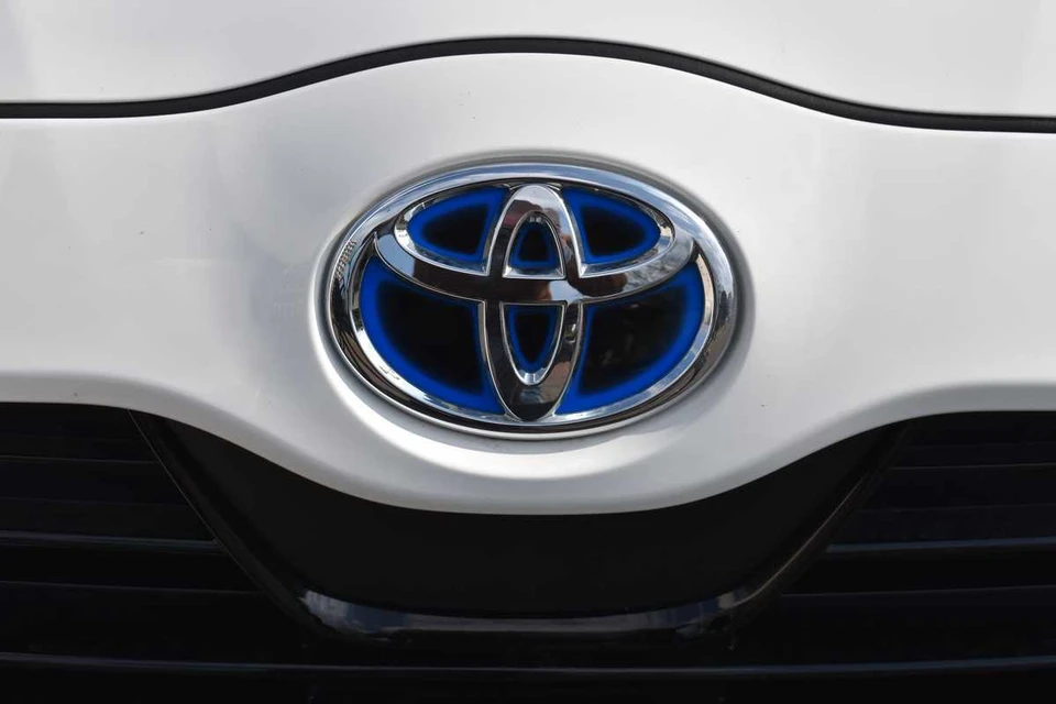 В РФ продают новые кроссоверы Toyota Raize . Stoqliq / Shutterstock.com / Fotodom.