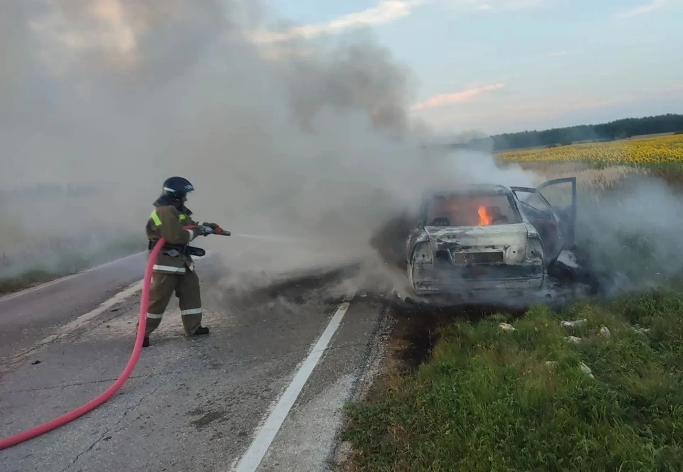 Девушка не пострадала Фото: ГКУ СО «Центр по делам ГО, ПБ и ЧС»