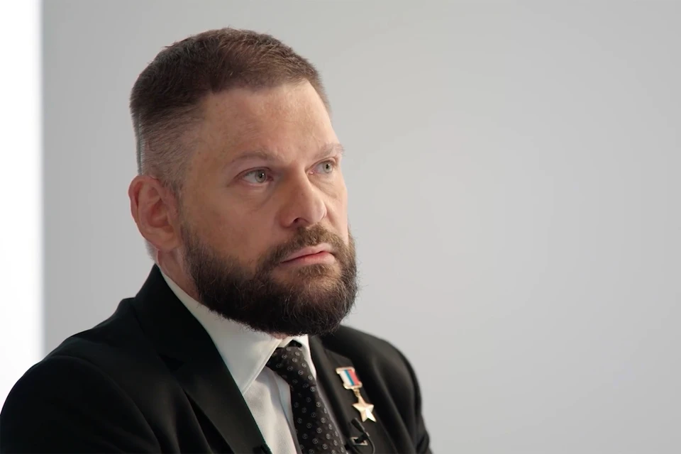 Член Генсовета «Единой России», заместитель гендиректора ВГТРК, военный корреспондент, Герой России Евгений Поддубный. Фото: кадр видео.