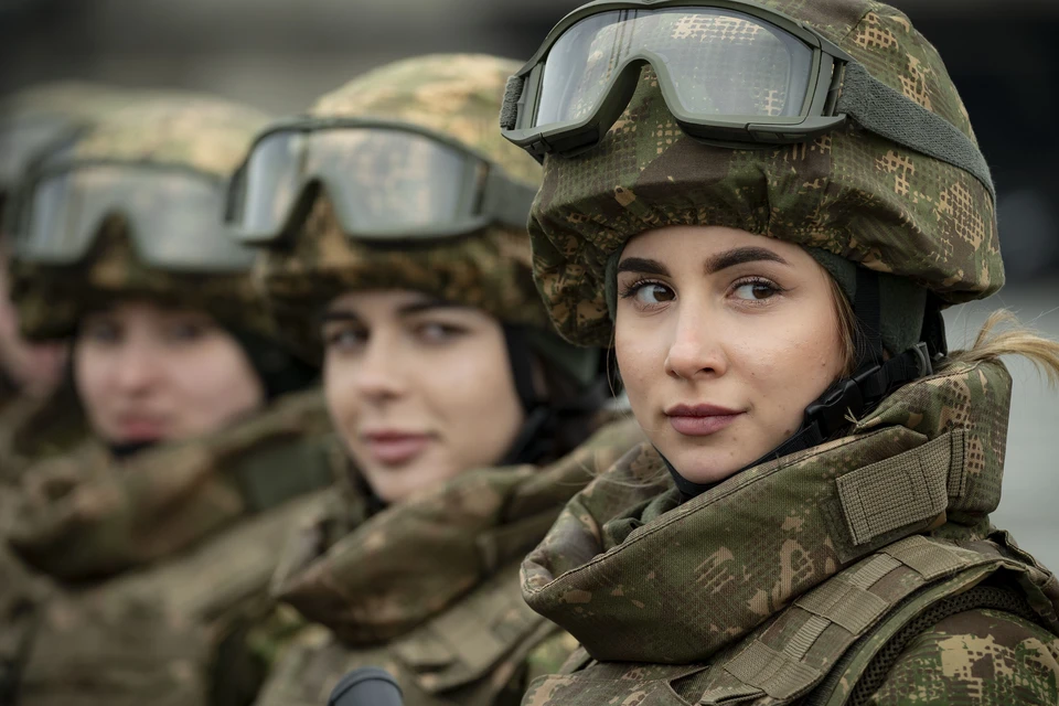 Боец Авидзба: ВСУ намерены заменить военных в тылу, активно мобилизуя женщин. Фото: Presidential Office of Ukraine//Global Look Press