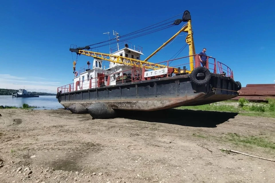 Дноочистительный кран «ДТС 3» на ремонте. Фото: ФГБУ «Канал имени Москвы».
