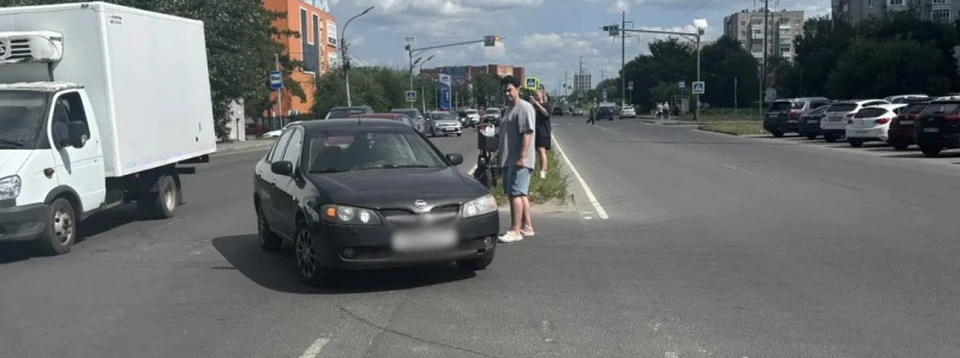 В Рязани электровелосипед столкнулся с Nissan Almera.
