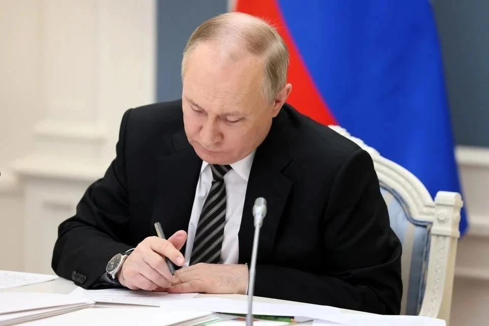 Владимир Путин назначил Артура Люкманова послом России в Египте