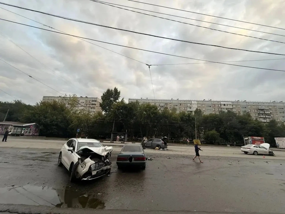 Водитель «БМВ» скончался на месте. Фото: пресс-служба ГАИ Новосибирской области.