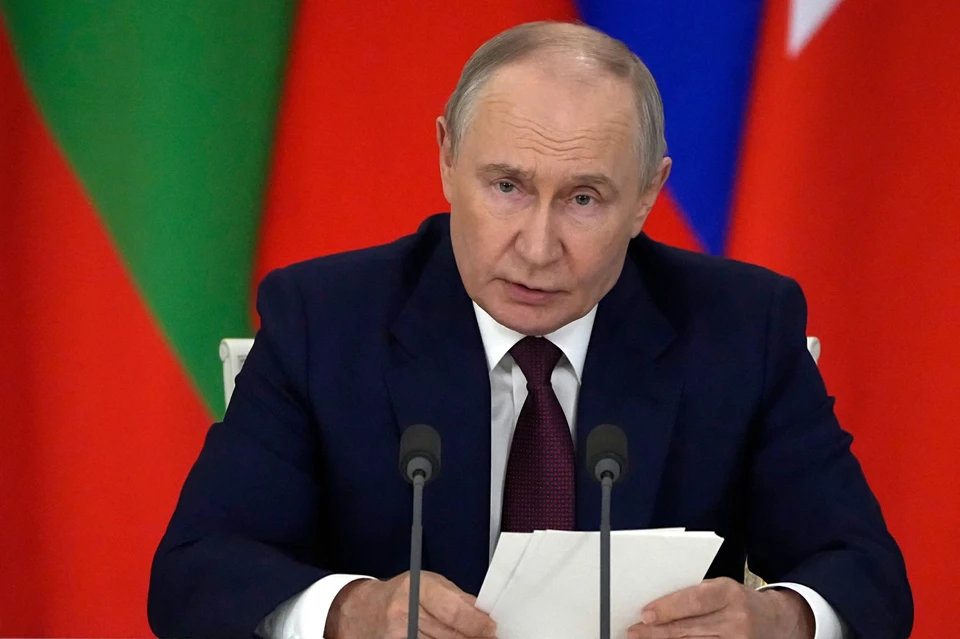 Президент РФ поручил направить допфинансирование субъектам, столкнувшимся с трудностями в распределении бюджета