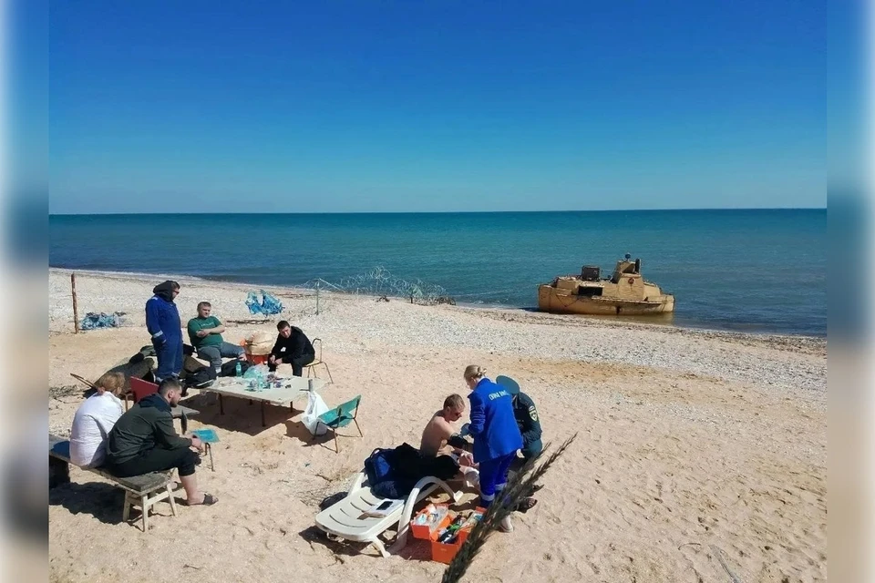 Пострадавшим от действий ВСУ морякам уже оказывали помощь в Херсонской области. Фото: тг-канал Владимира Сальдо
