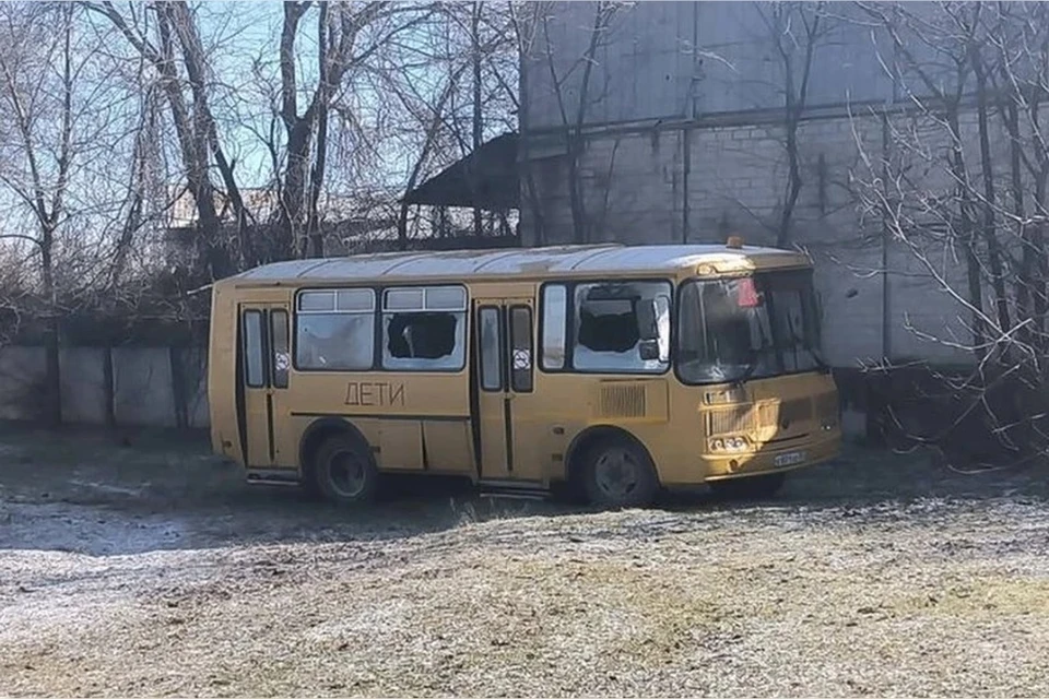 ВСУ то и дело обстреливают школьные автобусы в регионе. Фото: тг-канал Евгения Балицкого