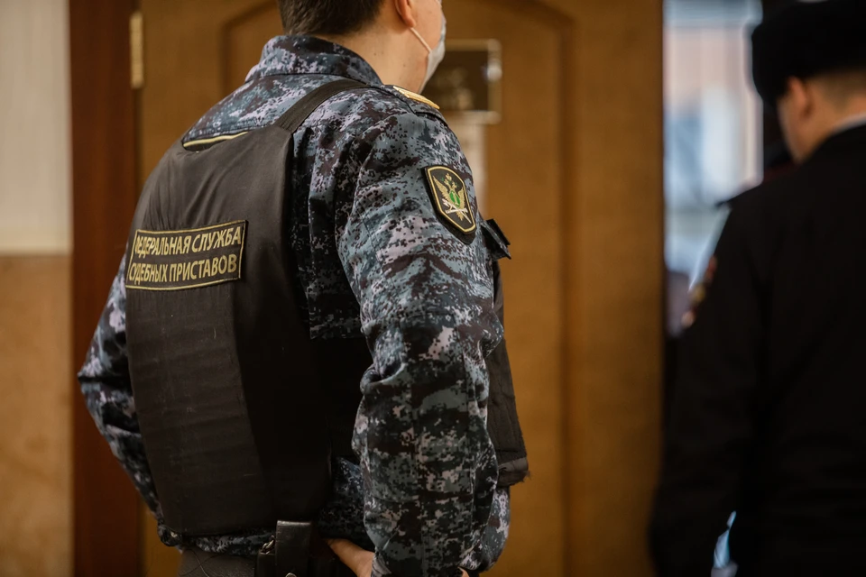 В Иркутске судебные приставы восстановили в должности начальника отдела кадров