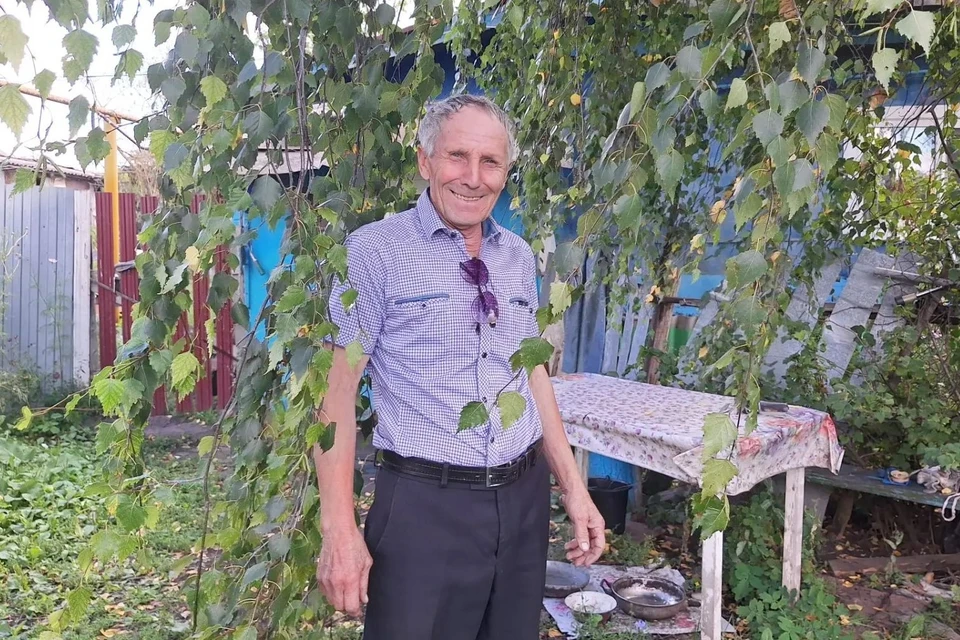 Юрий Румянцев - пожарный, поэт.