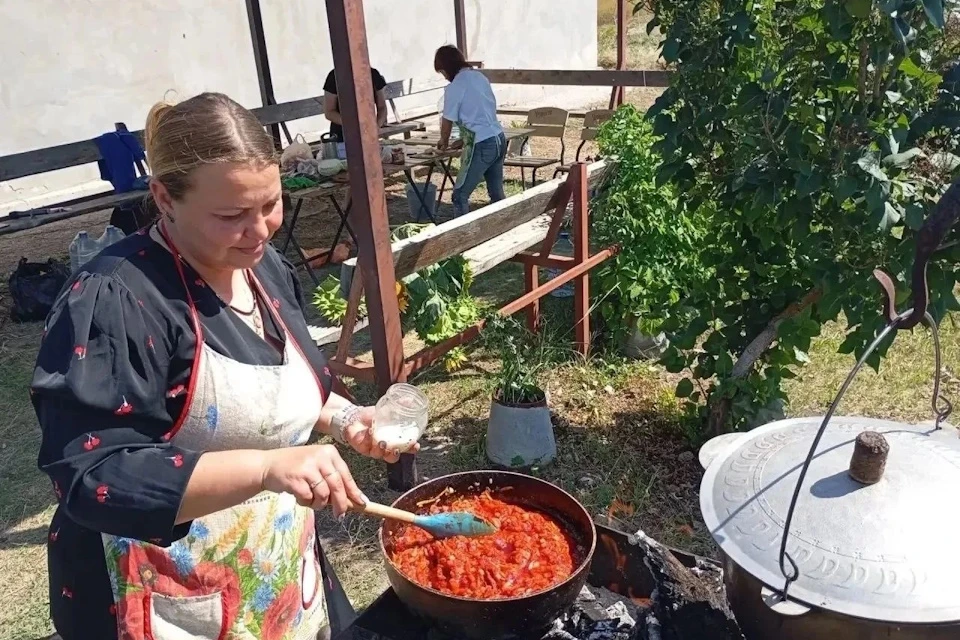 Борщ варят дома и на природе Фото: канал МАХ Павла Филипчука
