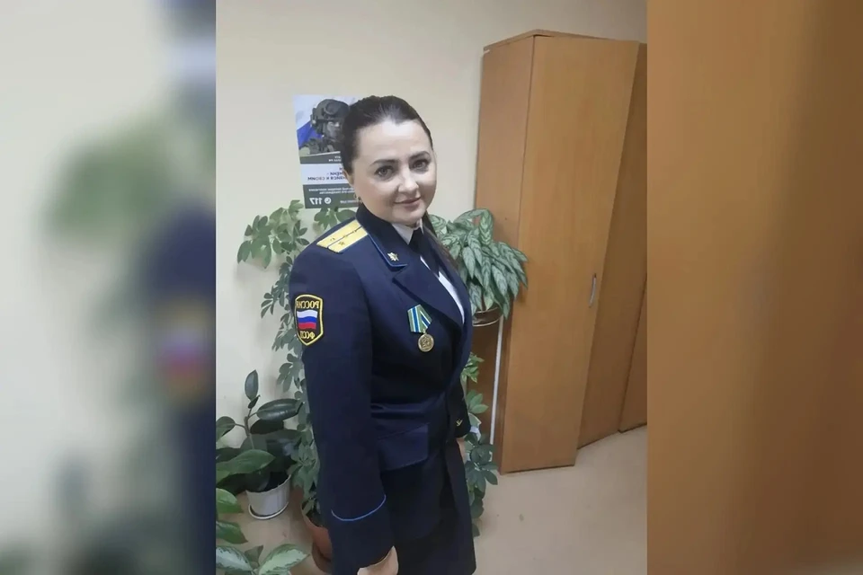Судебный пристав из Нижнеингашского района раскрыла формулу успеха в профессии. Фото: ФССП по краю. На фото: судебный пристав Светлана Титенкова