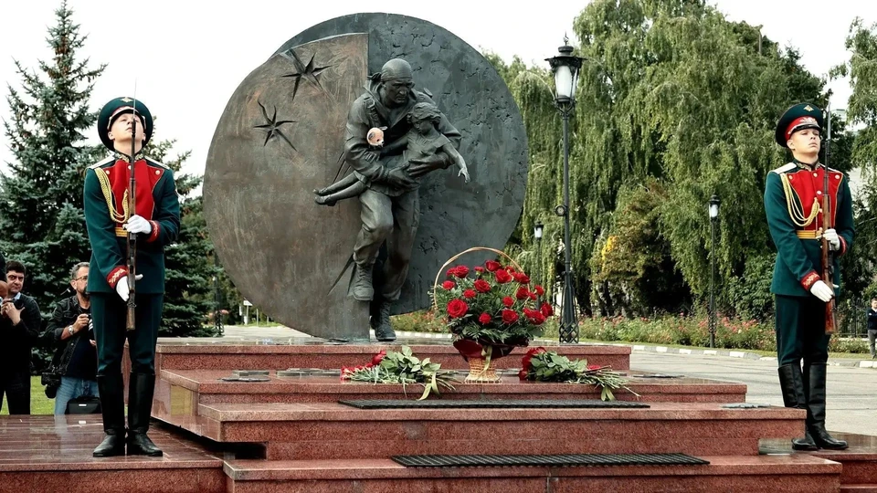 Ульяновцы почтили память погибших в Беслане 22 года назад. ФОТО: администрация Ульяновска