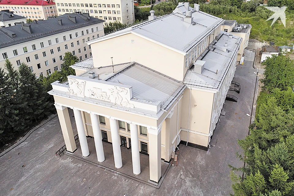 Зрителей этой осенью и зимой ждут несколько премьер.