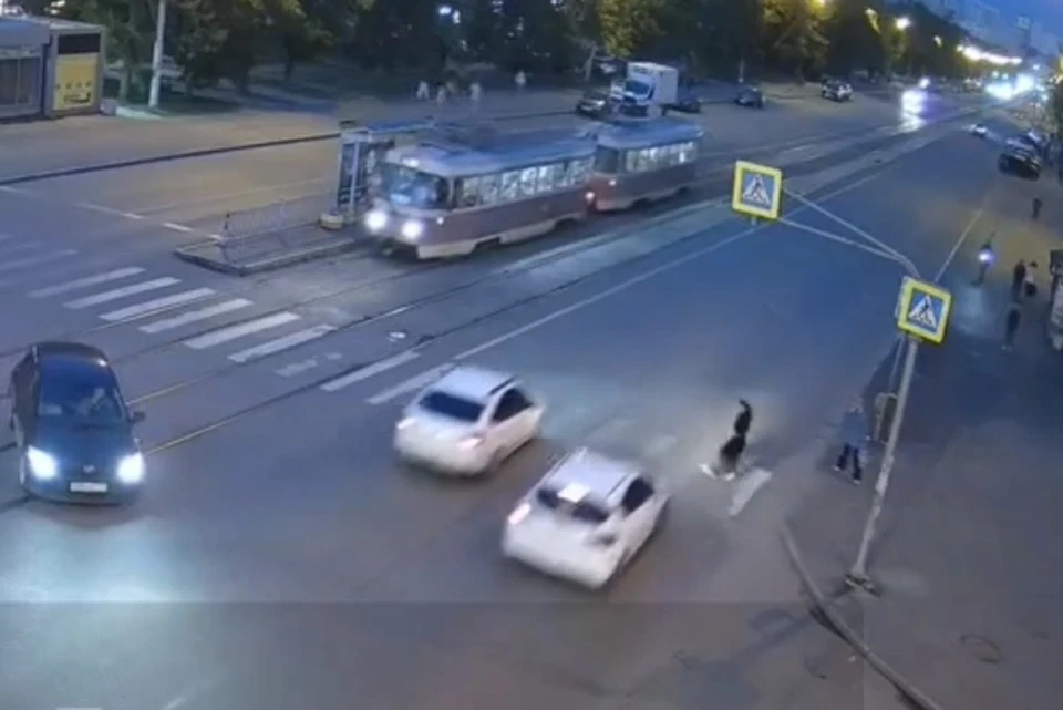 Момент аварии попал на камеры видеонаблюдения. Фото: Скриншот видео