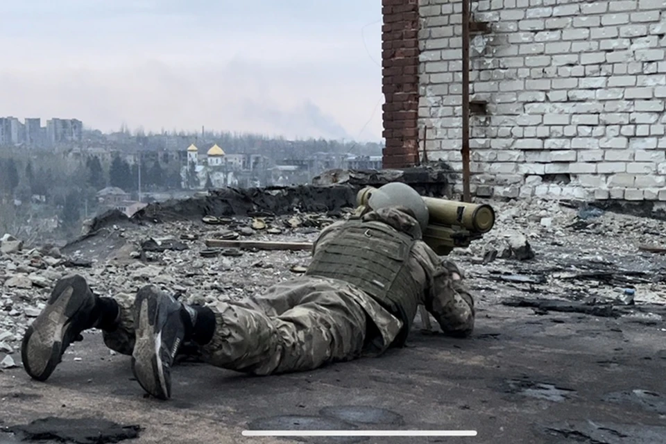 В Доброполье бои развернулись в частном секторе и многоэтажках (архивное фото)