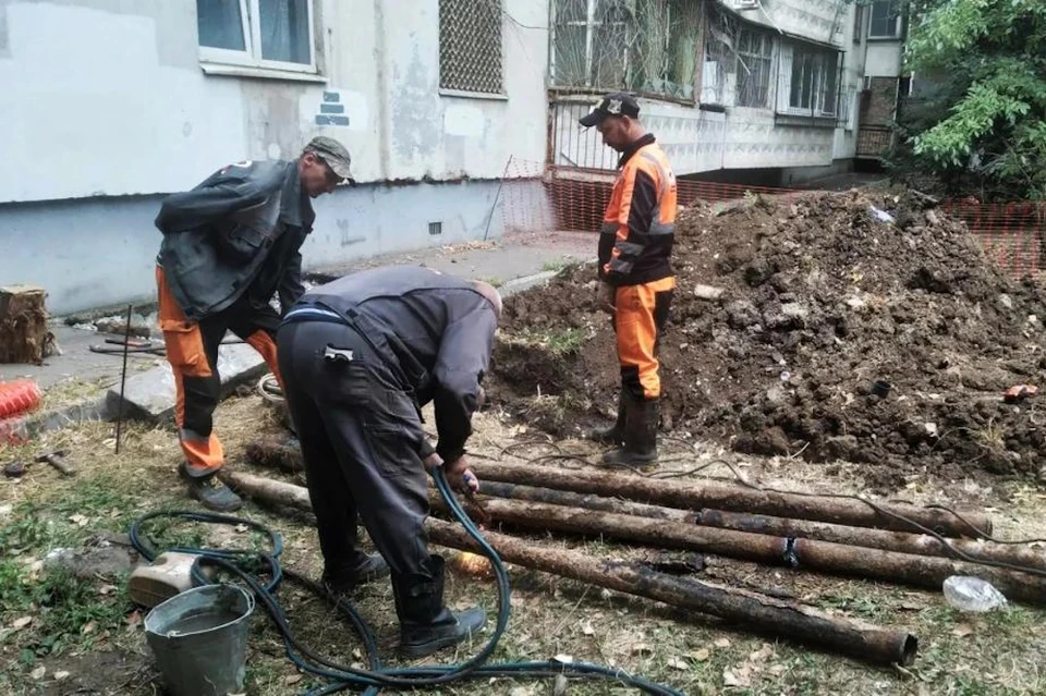 15 аварийных бригад устраняют дефекты на тепосетях. Фото: администрация Ростова-на-Дону