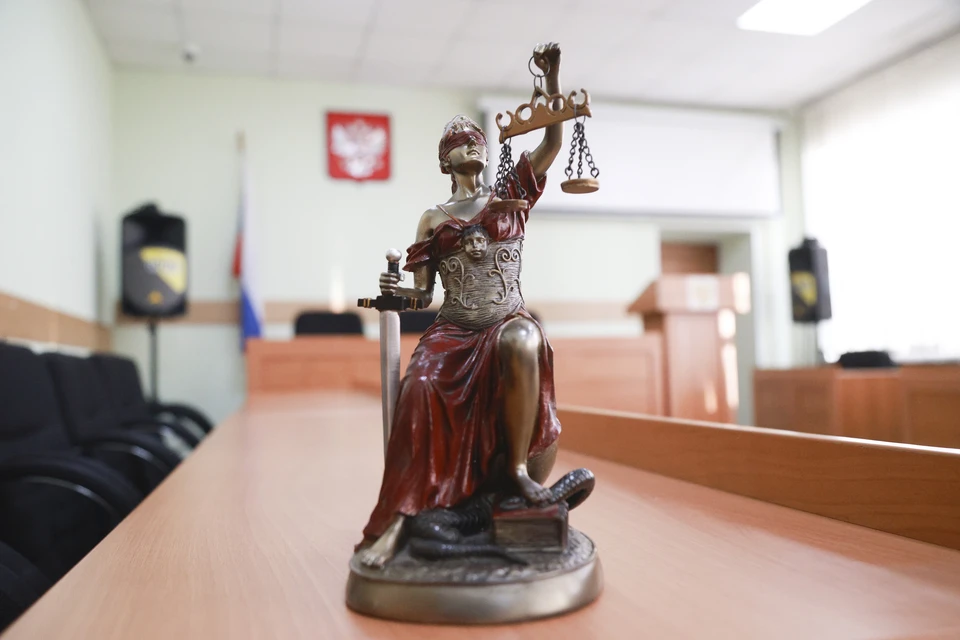 Внучка призналась, что ей надоело ухаживать за своей беспомощной бабушкой.