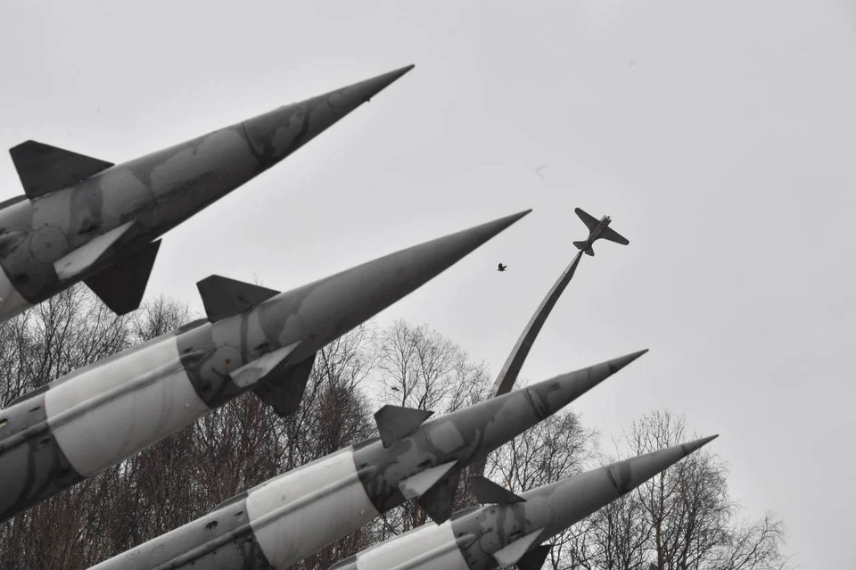 ВС России в течение дня поразили контейнеровоз в порту Черноморск