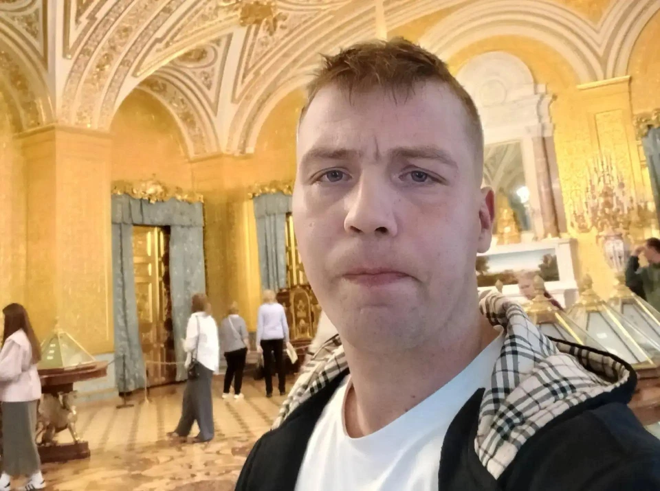 Максим ведет активный образ жизни и участвует во всех городских соревнованиях по бегу. Страница Максима Шатова в соцсетях.