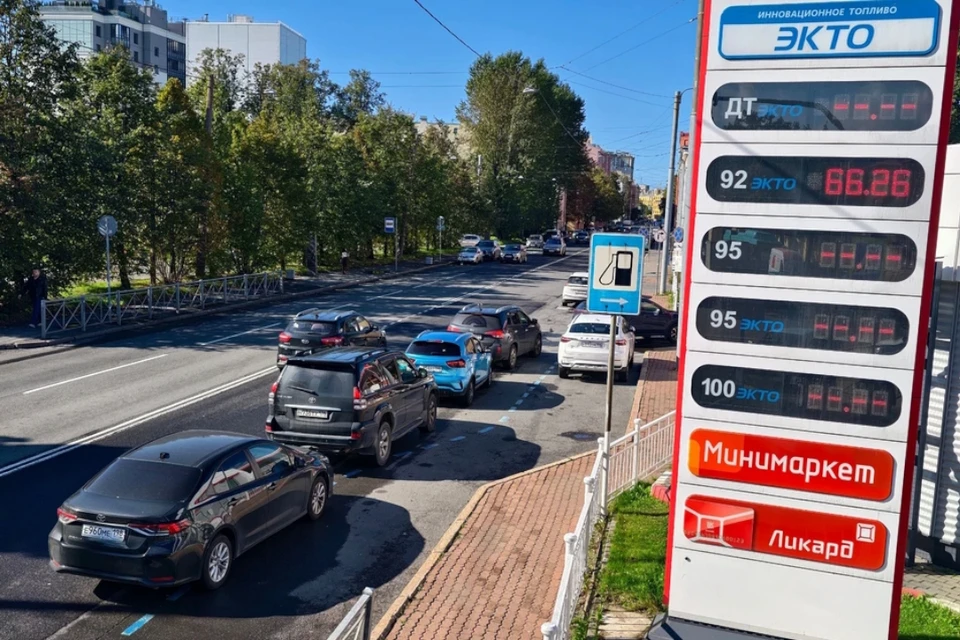 Поставки нефти из Казахстана в Усть-Лугу в августе снизились на 30 процентов.