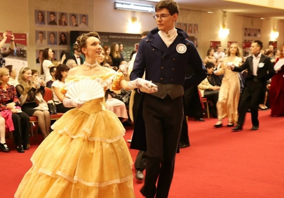 Учащиеся вузов смогут погрузиться в атмосферу дворянских вечеров. ФОТО: администрация Иванова