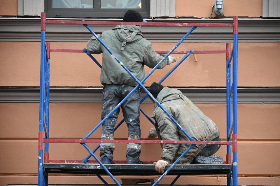 В Волгограде резко вырос спрос на маляров.